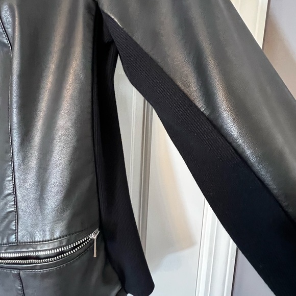 Jacket - Picture 2 of 7